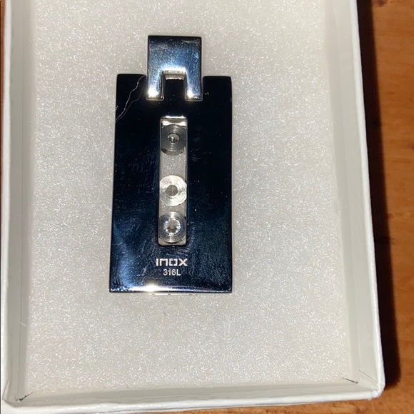 🎸Stainless Steel Rectangle Pendent with 3 CZ - Picture 3 of 3